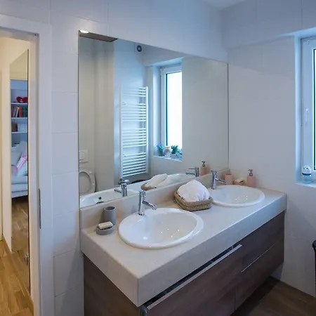 Apartman Bellezza * 图兹拉