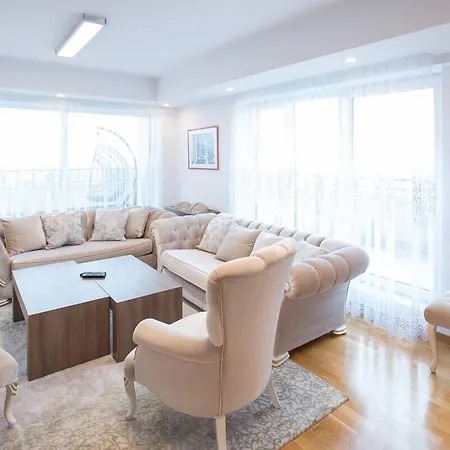 Apartman Bellezza * 图兹拉