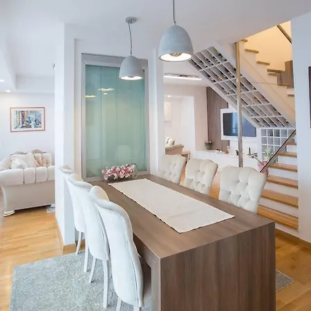 Apartman Bellezza * 图兹拉